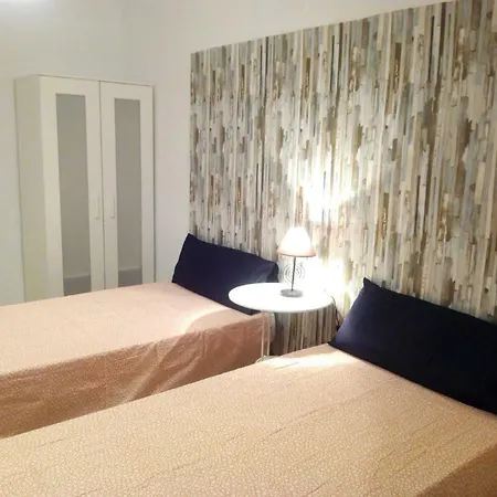 Piso Tenor Gayarre Apartment *